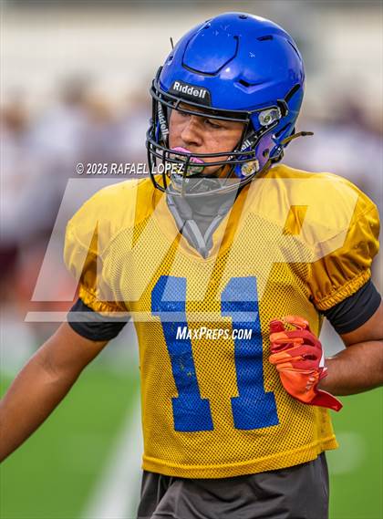 Thumbnail 1 in Beaumont United vs. Channelview (Scrimmage) photogallery.