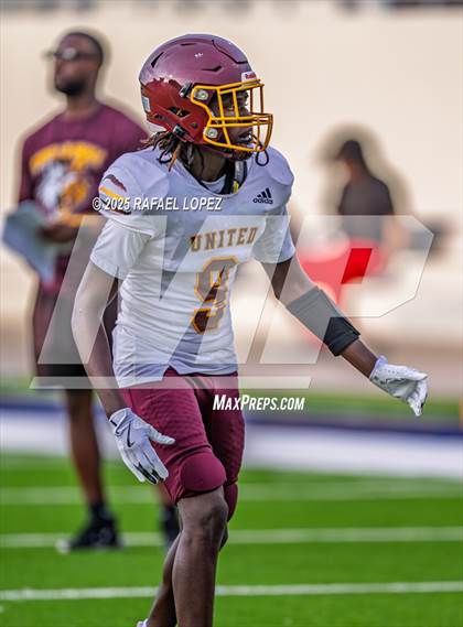 Thumbnail 1 in Beaumont United vs. Channelview (Scrimmage) photogallery.