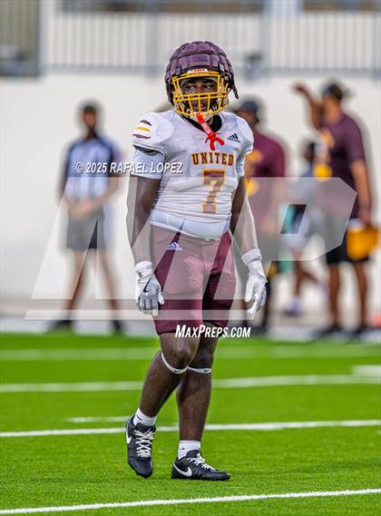 Thumbnail 3 in Beaumont United vs. Channelview (Scrimmage) photogallery.