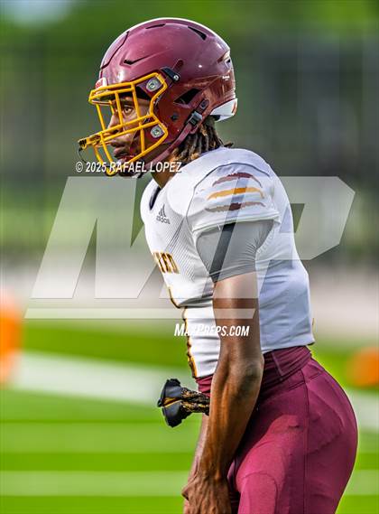 Thumbnail 2 in Beaumont United @ Channelview (Scrimmage) photogallery.