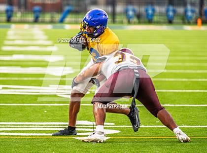 Thumbnail 1 in Beaumont United vs. Channelview (Scrimmage) photogallery.