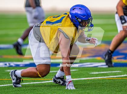 Thumbnail 2 in Beaumont United vs. Channelview (Scrimmage) photogallery.