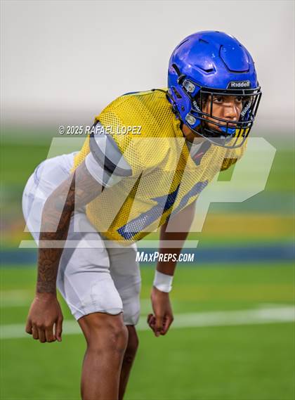 Thumbnail 1 in Beaumont United vs. Channelview (Scrimmage) photogallery.