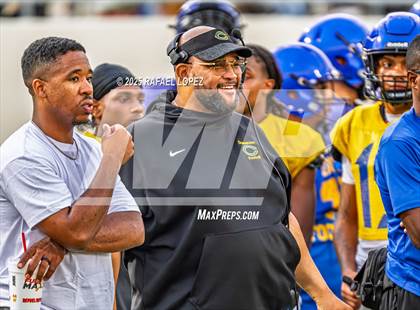 Thumbnail 2 in Beaumont United vs. Channelview (Scrimmage) photogallery.