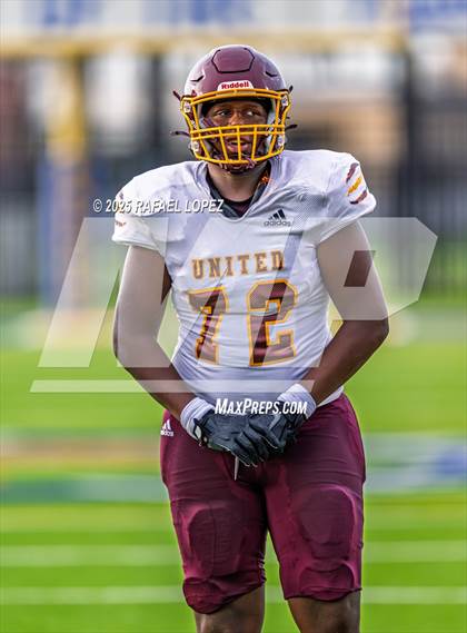 Thumbnail 2 in Beaumont United vs. Channelview (Scrimmage) photogallery.