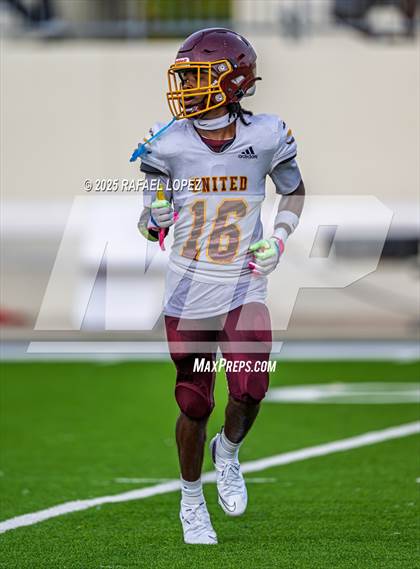 Thumbnail 1 in Beaumont United vs. Channelview (Scrimmage) photogallery.