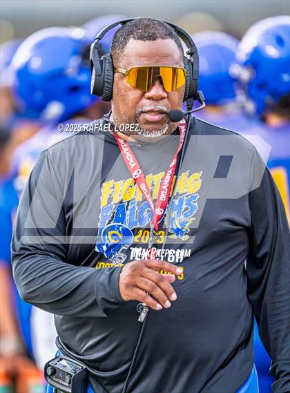 Thumbnail 3 in Beaumont United vs. Channelview (Scrimmage) photogallery.