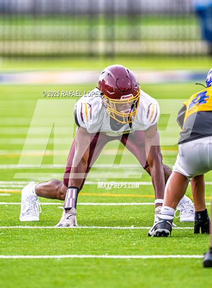 Thumbnail 2 in Beaumont United vs. Channelview (Scrimmage) photogallery.