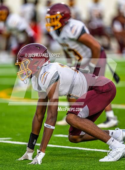 Thumbnail 2 in Beaumont United vs. Channelview (Scrimmage) photogallery.