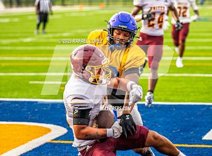 Thumbnail 3 in Beaumont United vs. Channelview (Scrimmage) photogallery.