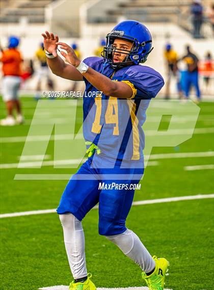 Thumbnail 3 in Beaumont United @ Channelview (Scrimmage) photogallery.