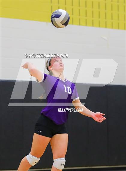Thumbnail 1 in Gunter vs. Bonham (3A Regional Quarterfinal) photogallery.