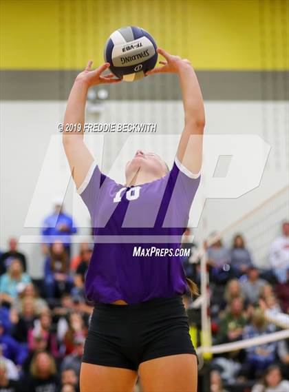 Thumbnail 1 in Gunter vs. Bonham (3A Regional Quarterfinal) photogallery.