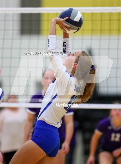 Thumbnail 1 in Gunter vs. Bonham (3A Regional Quarterfinal) photogallery.