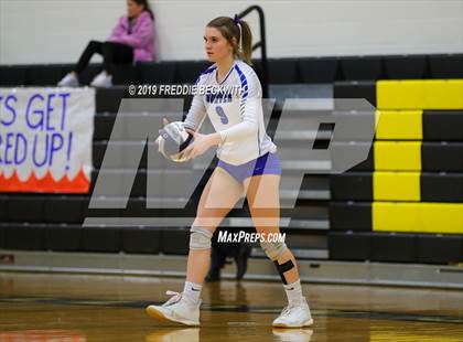 Thumbnail 1 in Gunter vs. Bonham (3A Regional Quarterfinal) photogallery.