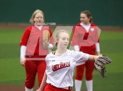 Thumbnail 1 in Grand Saline vs Lone Oak photogallery.