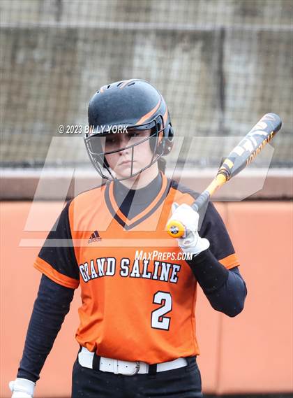 Thumbnail 2 in Grand Saline vs Lone Oak photogallery.