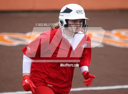 Thumbnail 2 in Grand Saline vs Lone Oak photogallery.
