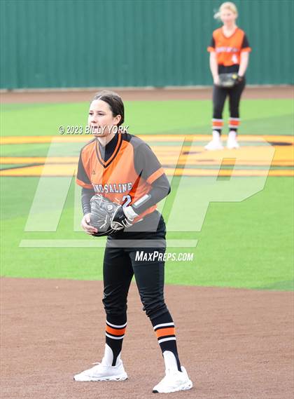 Thumbnail 2 in Grand Saline vs Lone Oak photogallery.