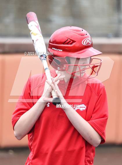 Thumbnail 1 in Grand Saline vs Lone Oak photogallery.