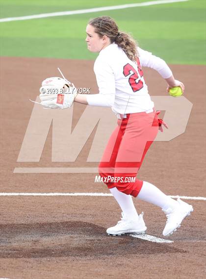 Thumbnail 1 in Grand Saline vs Lone Oak photogallery.