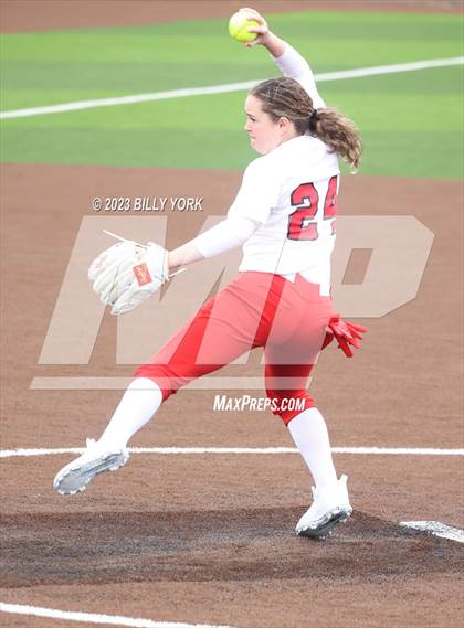Thumbnail 2 in Grand Saline vs Lone Oak photogallery.