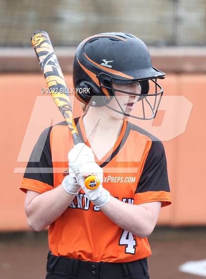 Thumbnail 1 in Grand Saline vs Lone Oak photogallery.