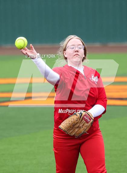 Thumbnail 3 in Grand Saline vs Lone Oak photogallery.