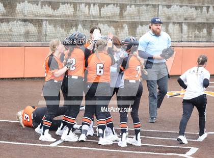 Thumbnail 2 in Grand Saline vs Lone Oak photogallery.