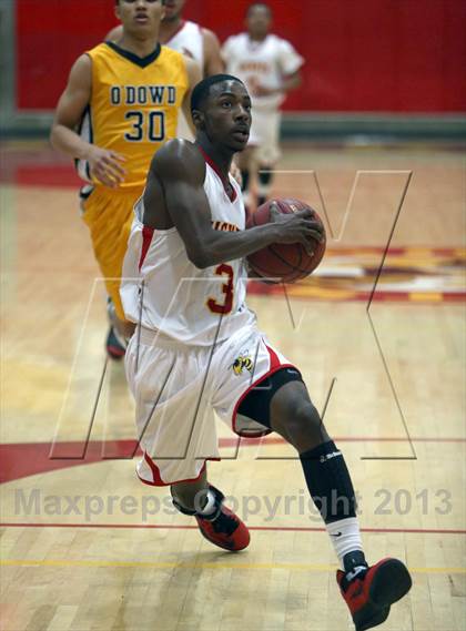 Thumbnail 3 in Bishop O'Dowd @ Berkeley photogallery.