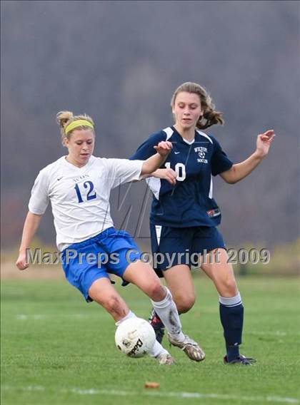 Thumbnail 3 in Wilton vs Avon (CIAC Class L 1st round) photogallery.