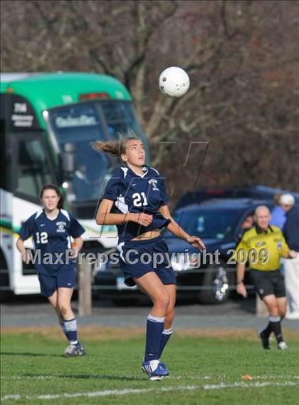 Thumbnail 2 in Wilton vs Avon (CIAC Class L 1st round) photogallery.