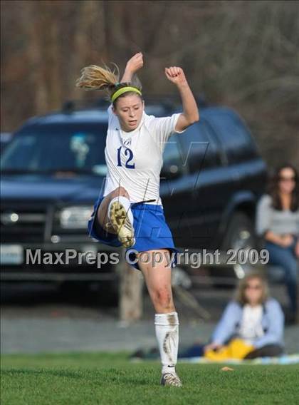 Thumbnail 2 in Wilton vs Avon (CIAC Class L 1st round) photogallery.