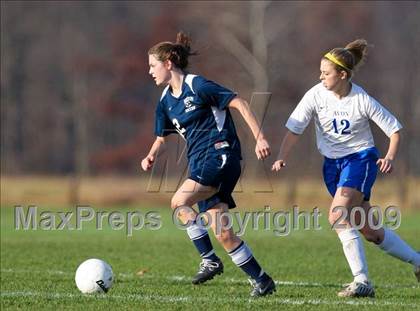 Thumbnail 1 in Wilton vs Avon (CIAC Class L 1st round) photogallery.