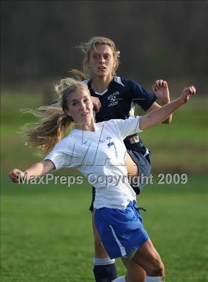 Thumbnail 2 in Wilton vs Avon (CIAC Class L 1st round) photogallery.