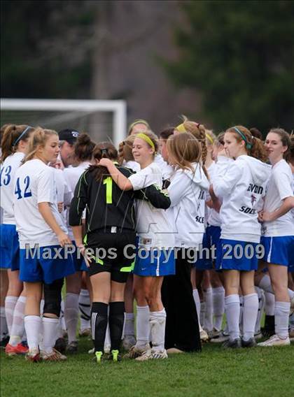 Thumbnail 3 in Wilton vs Avon (CIAC Class L 1st round) photogallery.