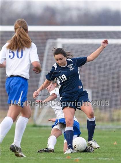 Thumbnail 1 in Wilton vs Avon (CIAC Class L 1st round) photogallery.