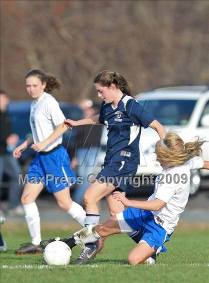 Thumbnail 3 in Wilton vs Avon (CIAC Class L 1st round) photogallery.