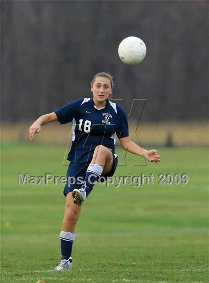 Thumbnail 3 in Wilton vs Avon (CIAC Class L 1st round) photogallery.