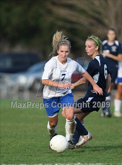 Thumbnail 1 in Wilton vs Avon (CIAC Class L 1st round) photogallery.