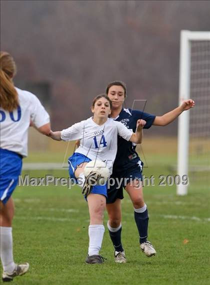 Thumbnail 1 in Wilton vs Avon (CIAC Class L 1st round) photogallery.