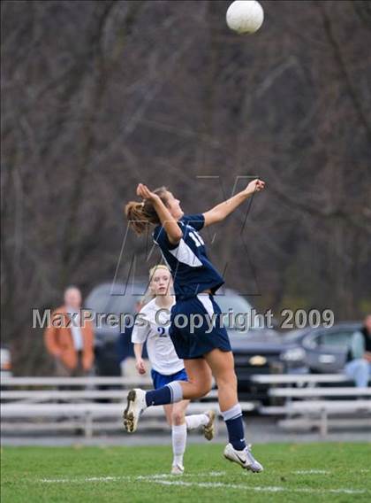 Thumbnail 3 in Wilton vs Avon (CIAC Class L 1st round) photogallery.