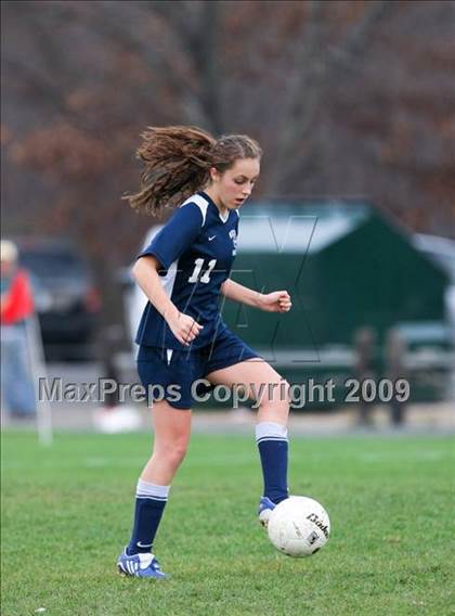 Thumbnail 2 in Wilton vs Avon (CIAC Class L 1st round) photogallery.