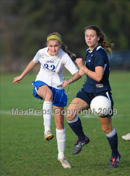 Thumbnail 1 in Wilton vs Avon (CIAC Class L 1st round) photogallery.