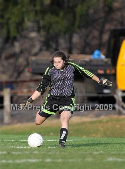 Thumbnail 3 in Wilton vs Avon (CIAC Class L 1st round) photogallery.