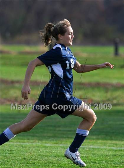 Thumbnail 1 in Wilton vs Avon (CIAC Class L 1st round) photogallery.