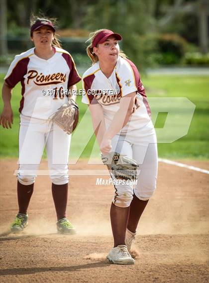Thumbnail 1 in Simi Valley vs. Agoura photogallery.