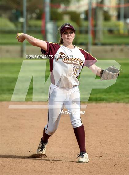 Thumbnail 3 in Simi Valley vs. Agoura photogallery.