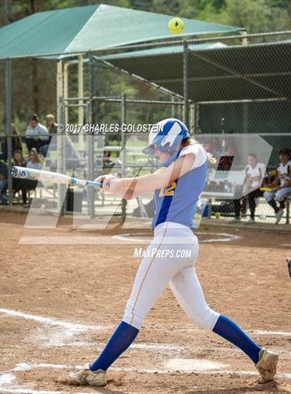 Thumbnail 2 in Simi Valley vs. Agoura photogallery.