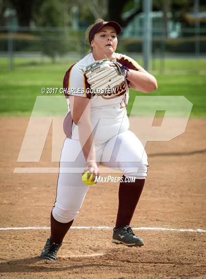 Thumbnail 3 in Simi Valley vs. Agoura photogallery.